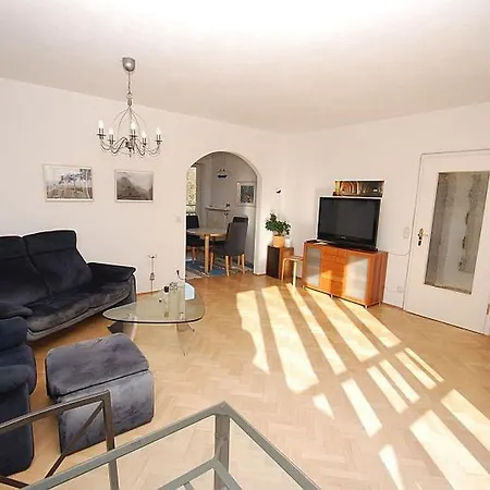 Ferienwohnung Zeno Reichenbachstrasse 9 B Lejlighed *